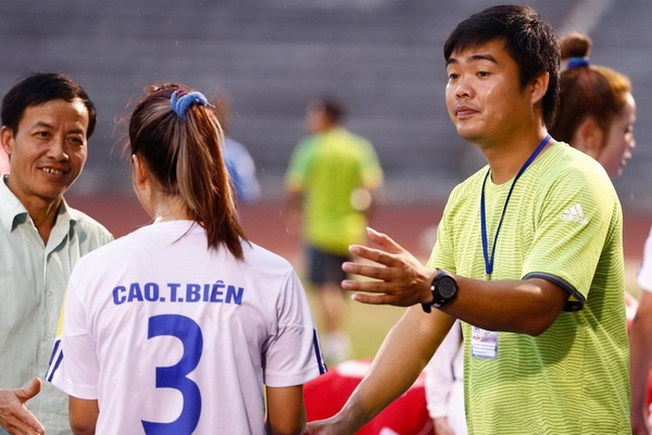 Nu Son La co the bien mat khoi ban do bong da Viet Nam hinh anh