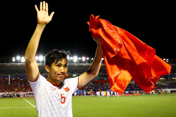 Neu o lai Heerenveen, Van Hau se vang mat tai AFF Cup? hinh anh