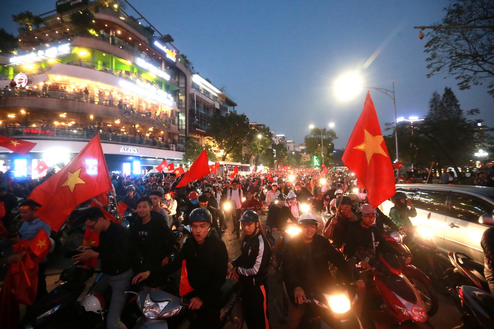 Tuyen Viet Nam anh 2