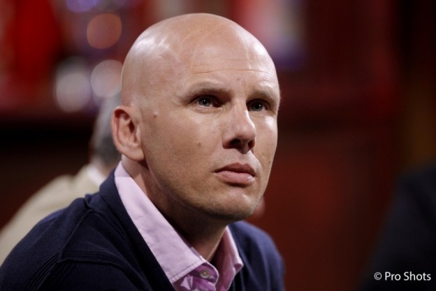 Van Hau Heerenveen anh 1