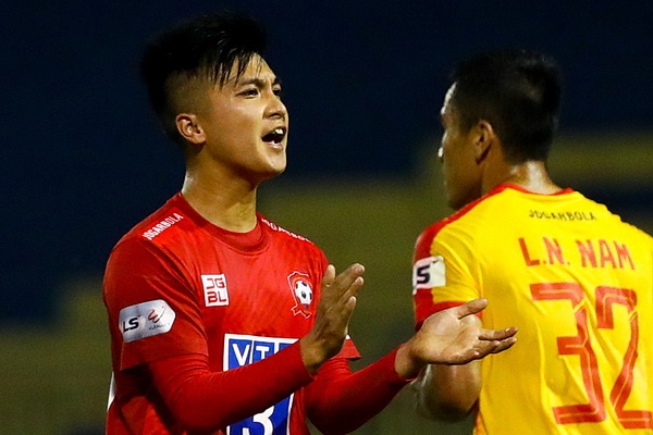 V.League chi con mot doi xuong hang, tro lai vao ngay 5/6 hinh anh