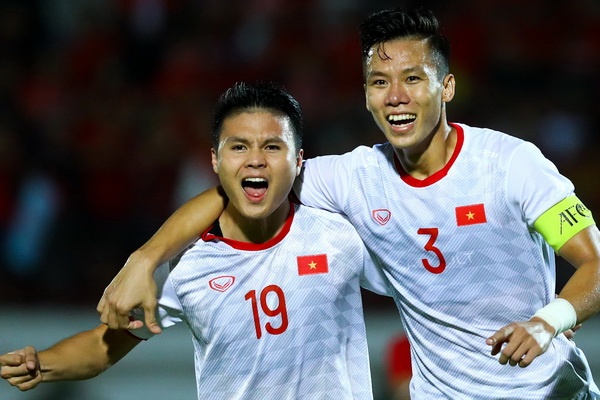 V.League thay doi chua tung co, tuyen Viet Nam huong loi the nao? hinh anh