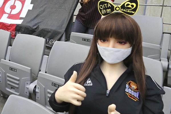 CLB Han Quoc phai tra gia vi dua bup be tinh duc len khan dai hinh anh