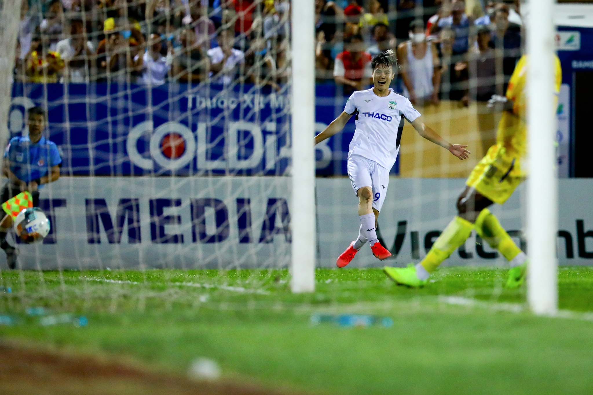 Van Toan Nam Dinh HAGL anh 4