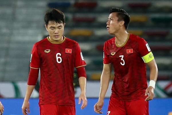 VFF vat va tim doi thu giao huu cho tuyen Viet Nam hinh anh