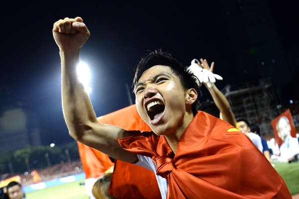 Vi sao Van Hau vang mat o top 3 Qua bong vang? hinh anh