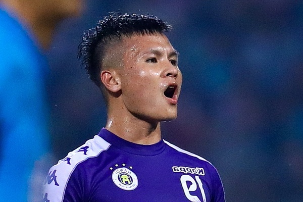 Vi sao Quang Hai khoi dau cham chap o V.League 2020? hinh anh