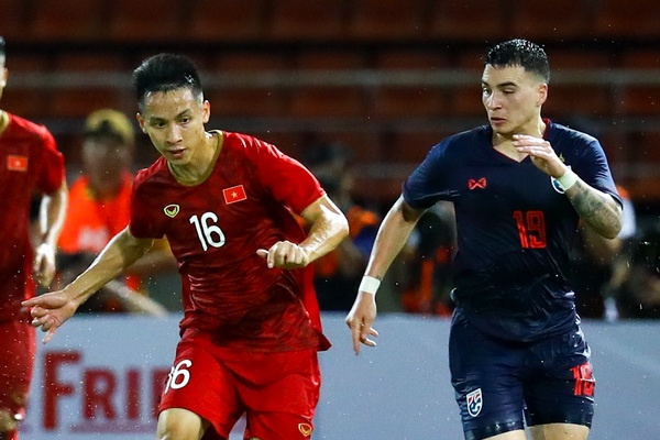 Siam Sports: Thai Lan, Viet Nam kho cung bang o AFF Cup 2020 hinh anh