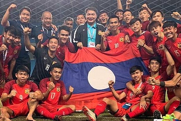 Vi sao U19 Lao co the thach thuc Viet Nam o giai chau A? hinh anh