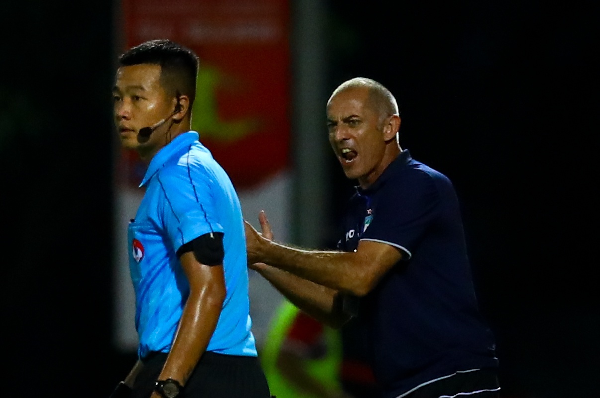 Guillaume Graechen HAGL anh 8