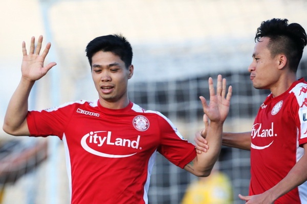 HAGL gap kho, sao khong goi Cong Phuong tro ve? hinh anh