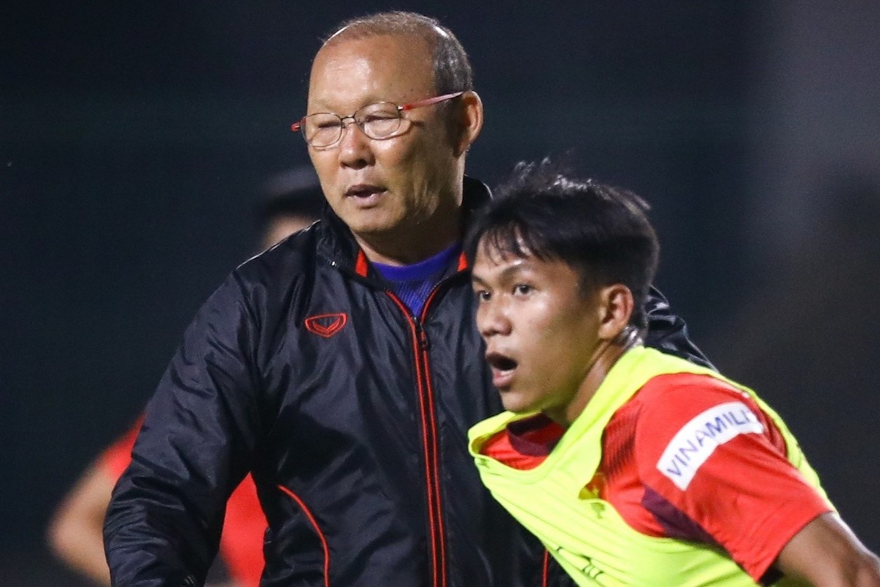 HLV Park chuan bi cho U23 Viet Nam gap Kyrgyzstan hinh anh