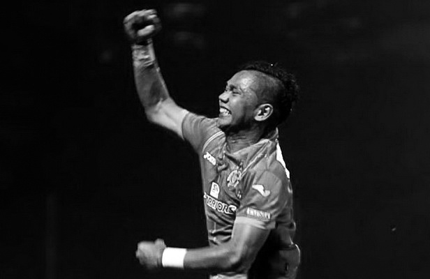 Dong doi dau don khi nha vo dich AFF Cup mat vi tai nan xe may hinh anh