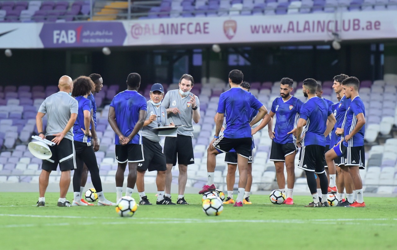 Tuyen UAE Tuyen Viet Nam anh 1