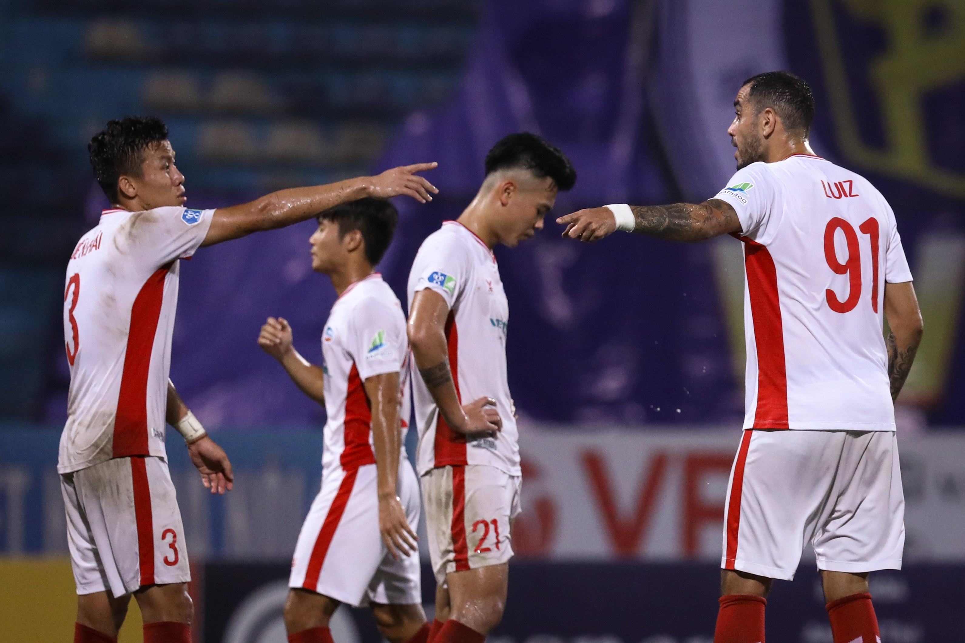 Que Ngoc Hai Quang Hai anh 5