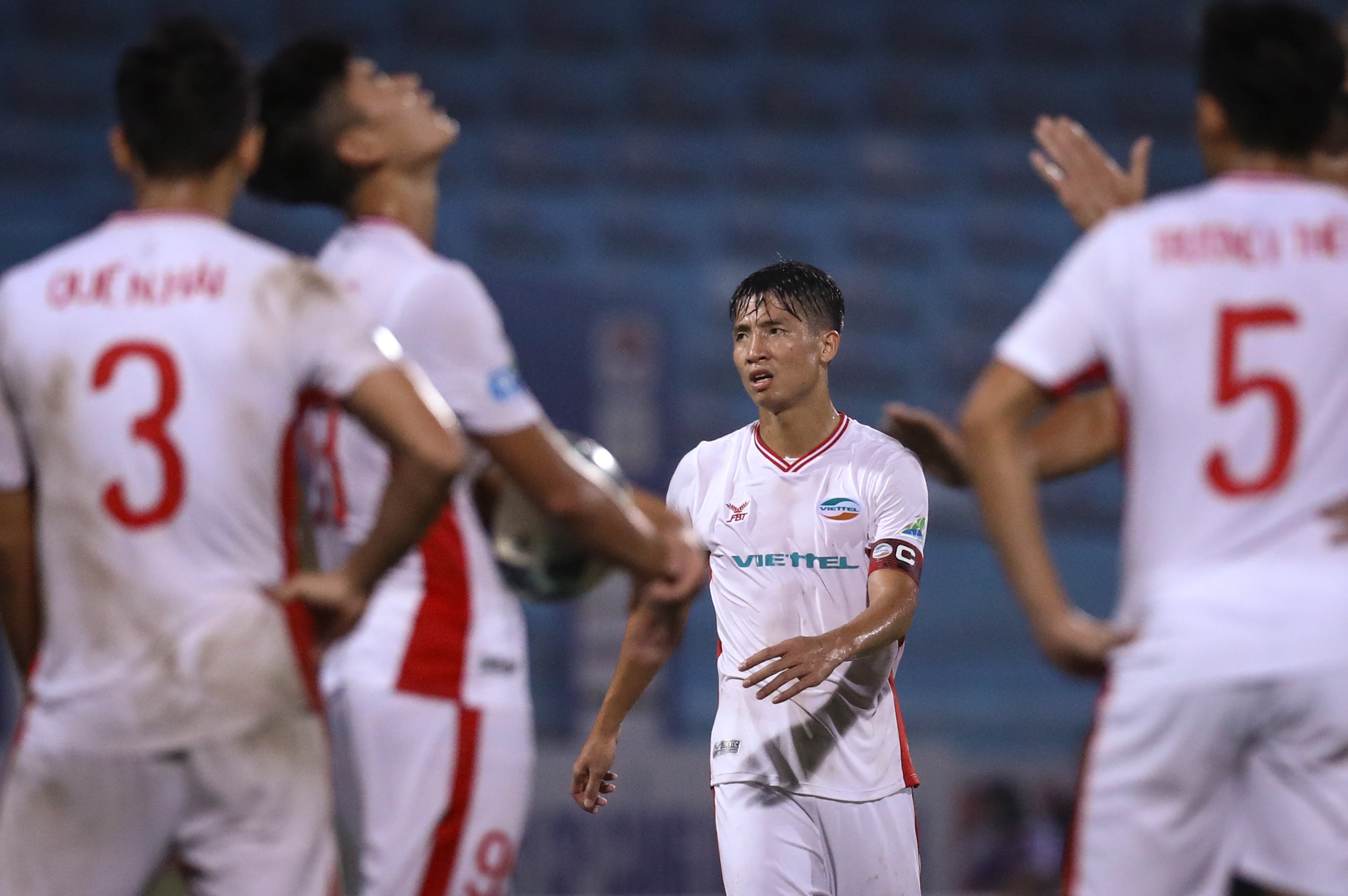 Que Ngoc Hai Quang Hai anh 6