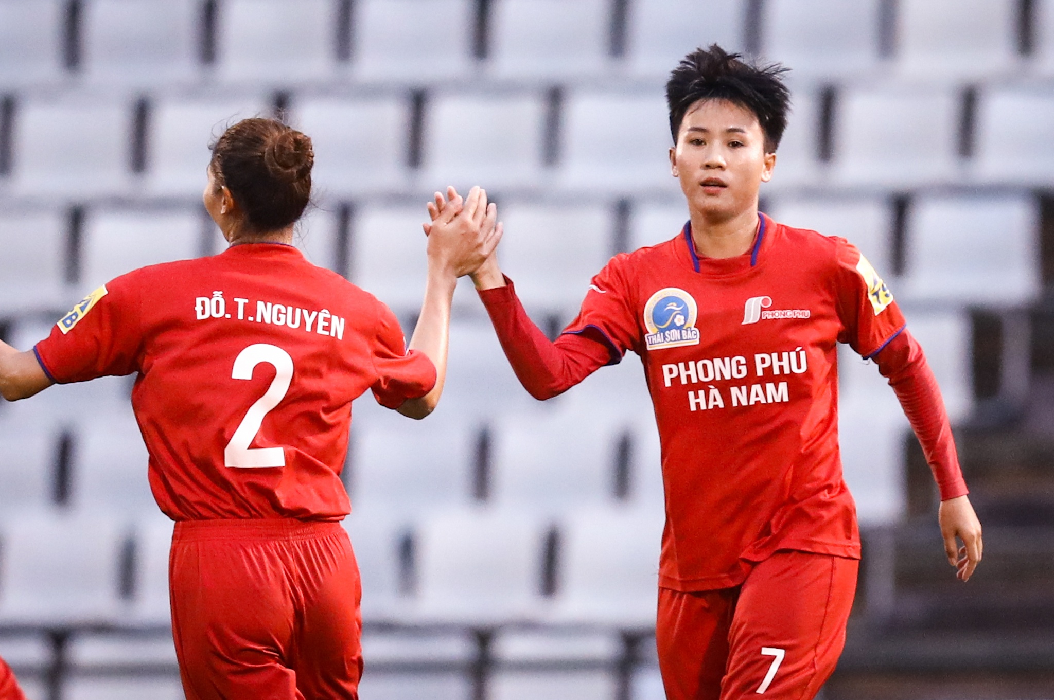 Tuyet Dung Bo Dao Nha anh 5