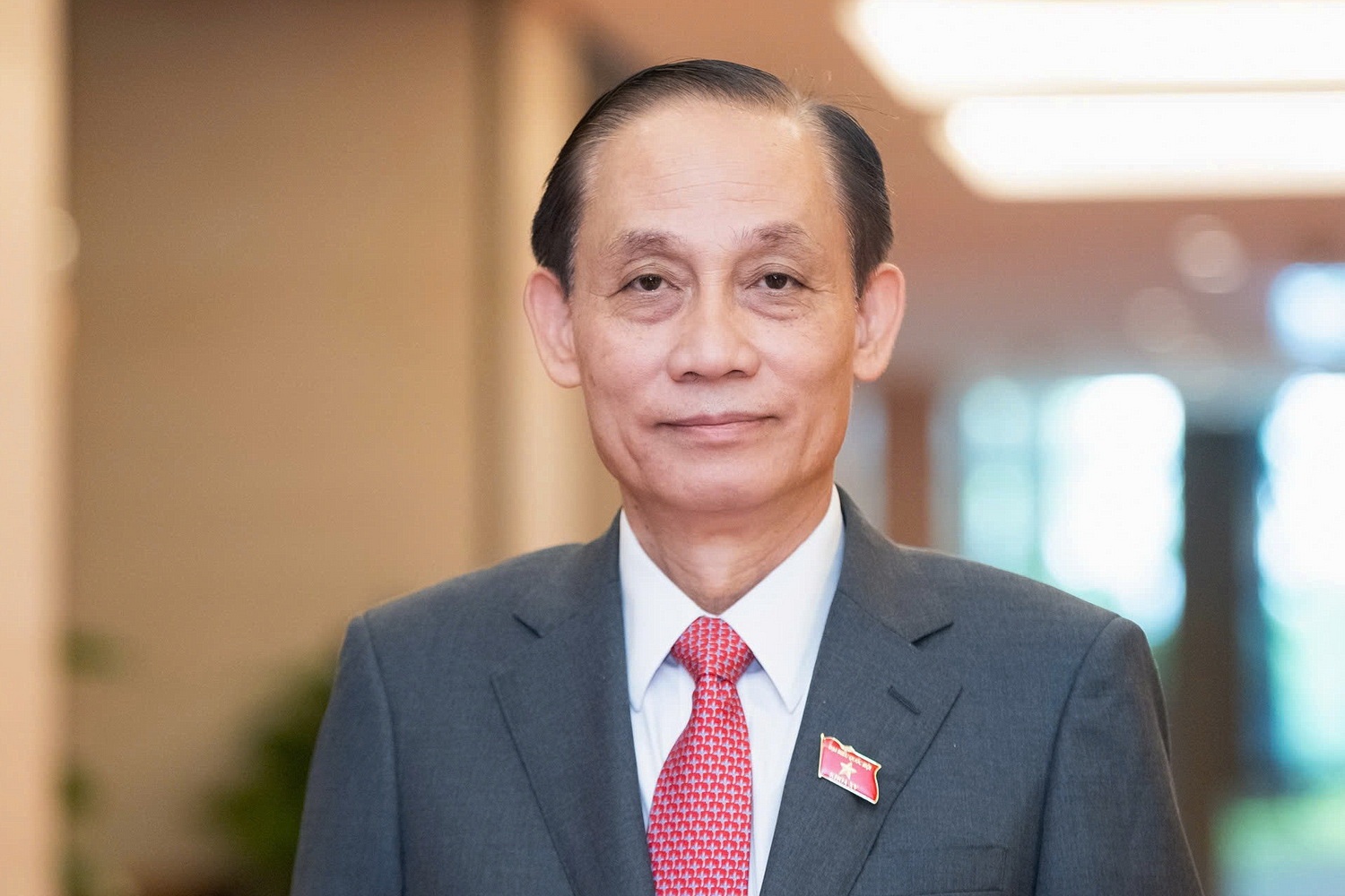 Tieu su tan Bo truong Ngoai giao Le Hoai Trung hinh anh