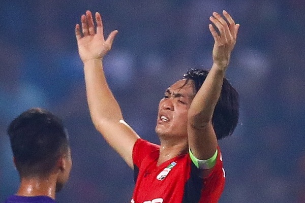 HAGL can gi thay huan luyen vien khi da cho vui hinh anh