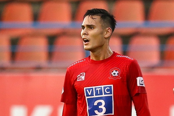 Viet kieu Adriano Schmidt mac sai lam hinh anh