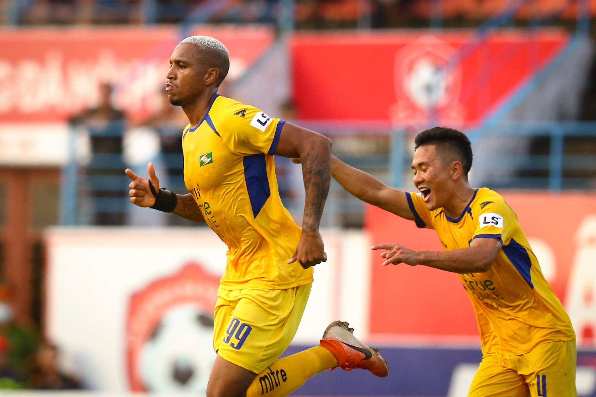 Diego Silva CLB Hai Phong anh 4