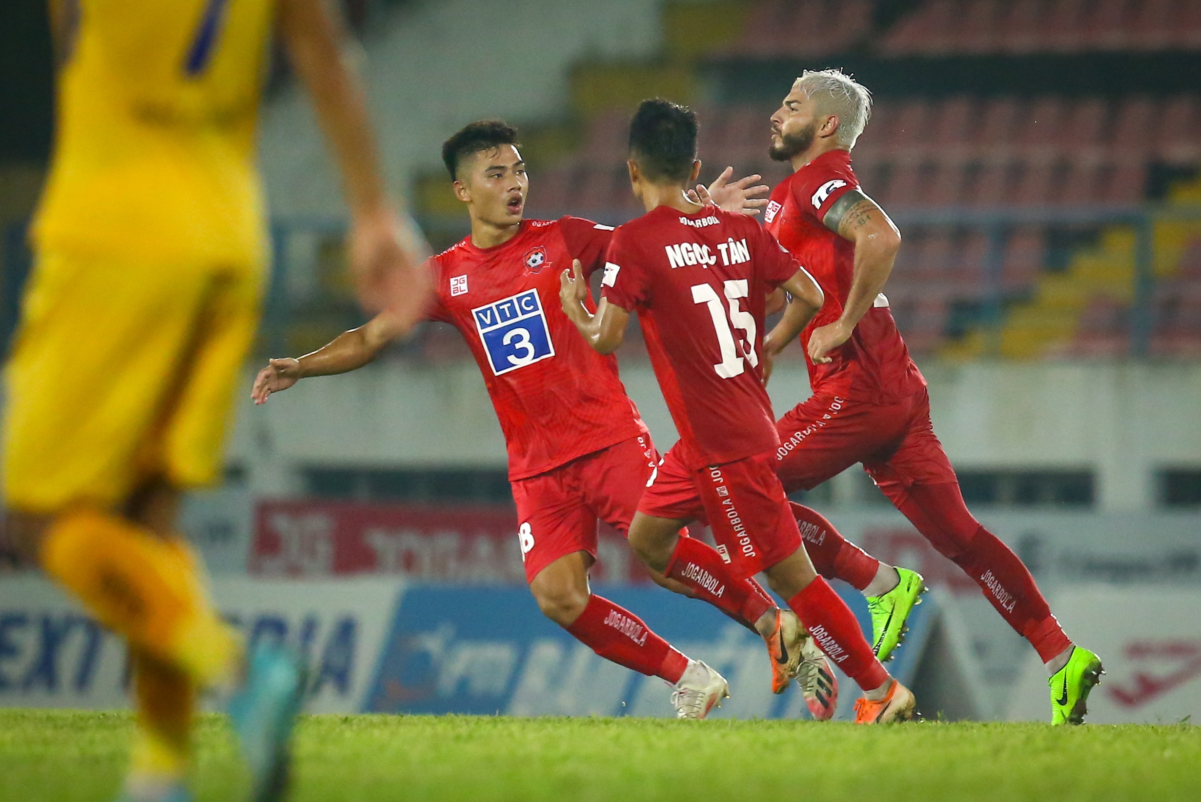 HAGL CLB Ha Noi anh 1