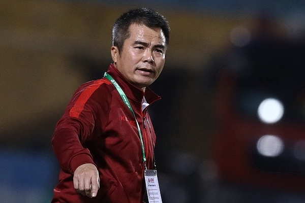 ‘Khong con ai o Ha Tinh nghi toi bong da vao luc nay’ hinh anh