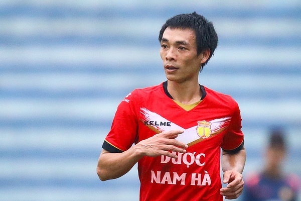 CLB Nam Dinh mat 4 cau thu truoc tran tranh suat tru hang hinh anh