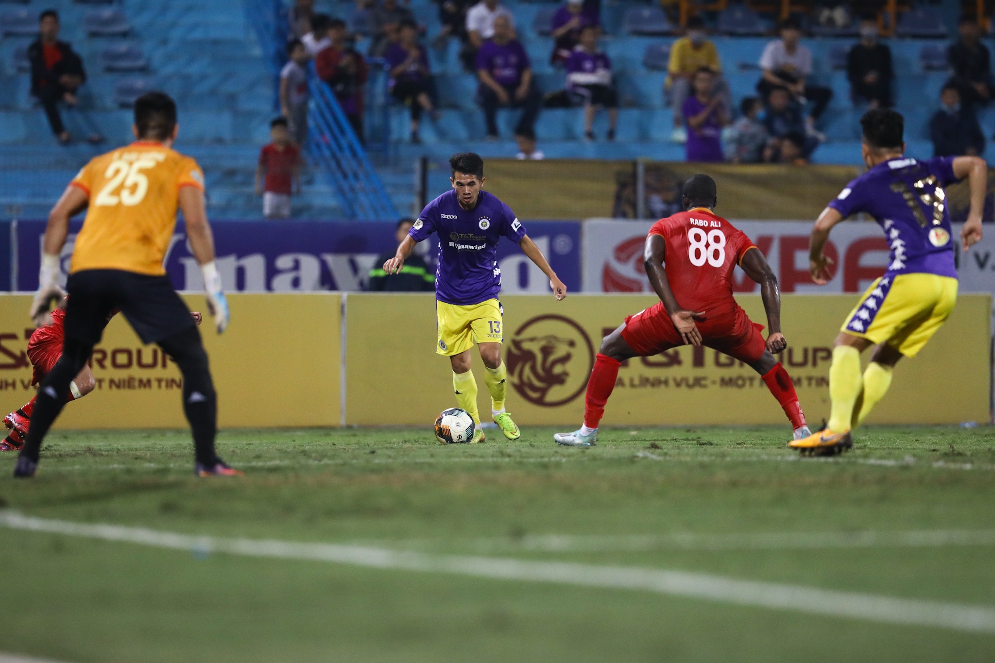 Quang Hai CLB Ha Noi anh 5