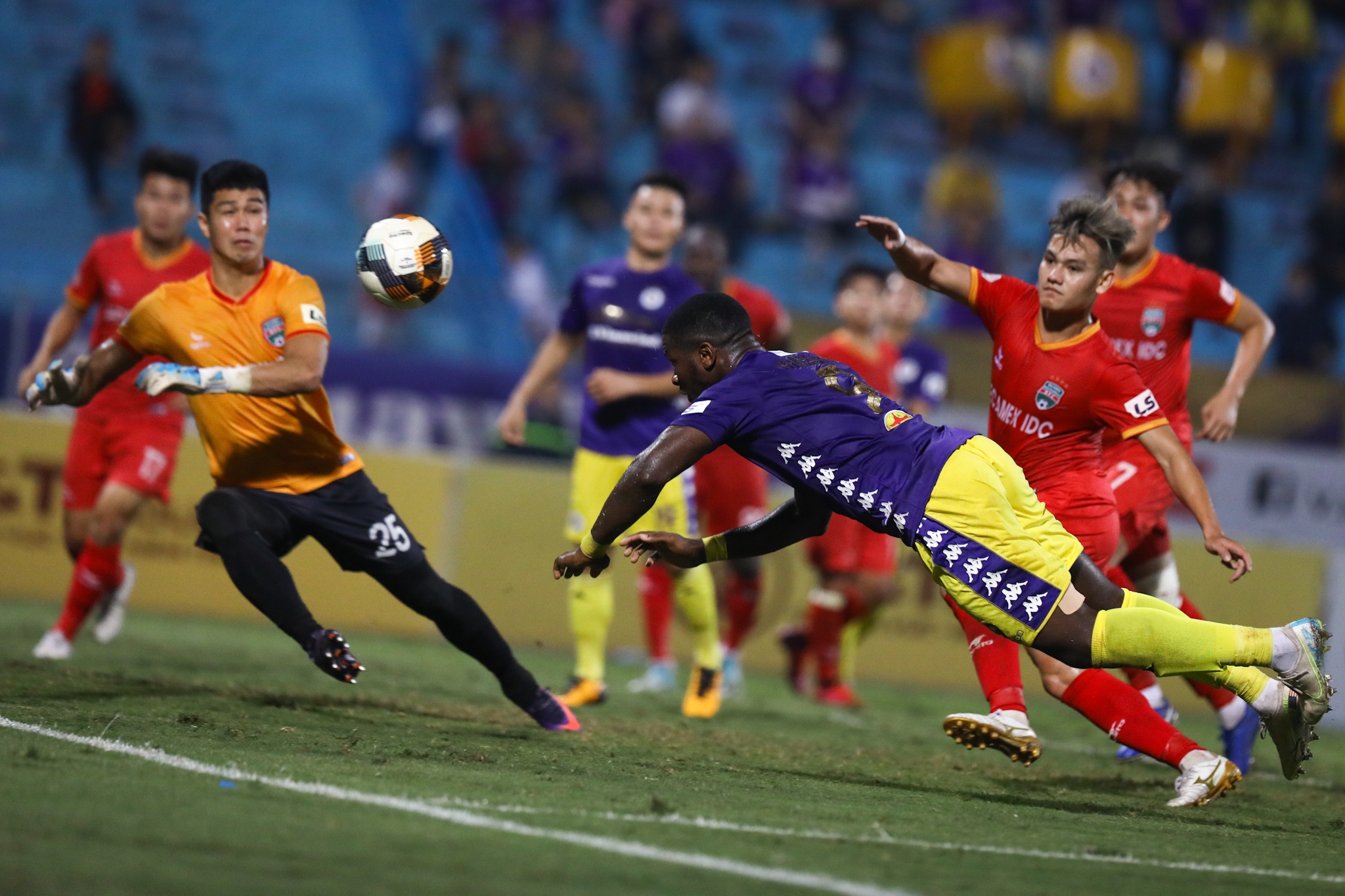 Quang Hai CLB Ha Noi anh 6