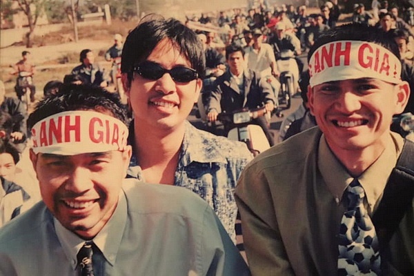 ‘Muc luong khong lo cua bau Duc khien Kiatisak thay doi suy nghi’ hinh anh