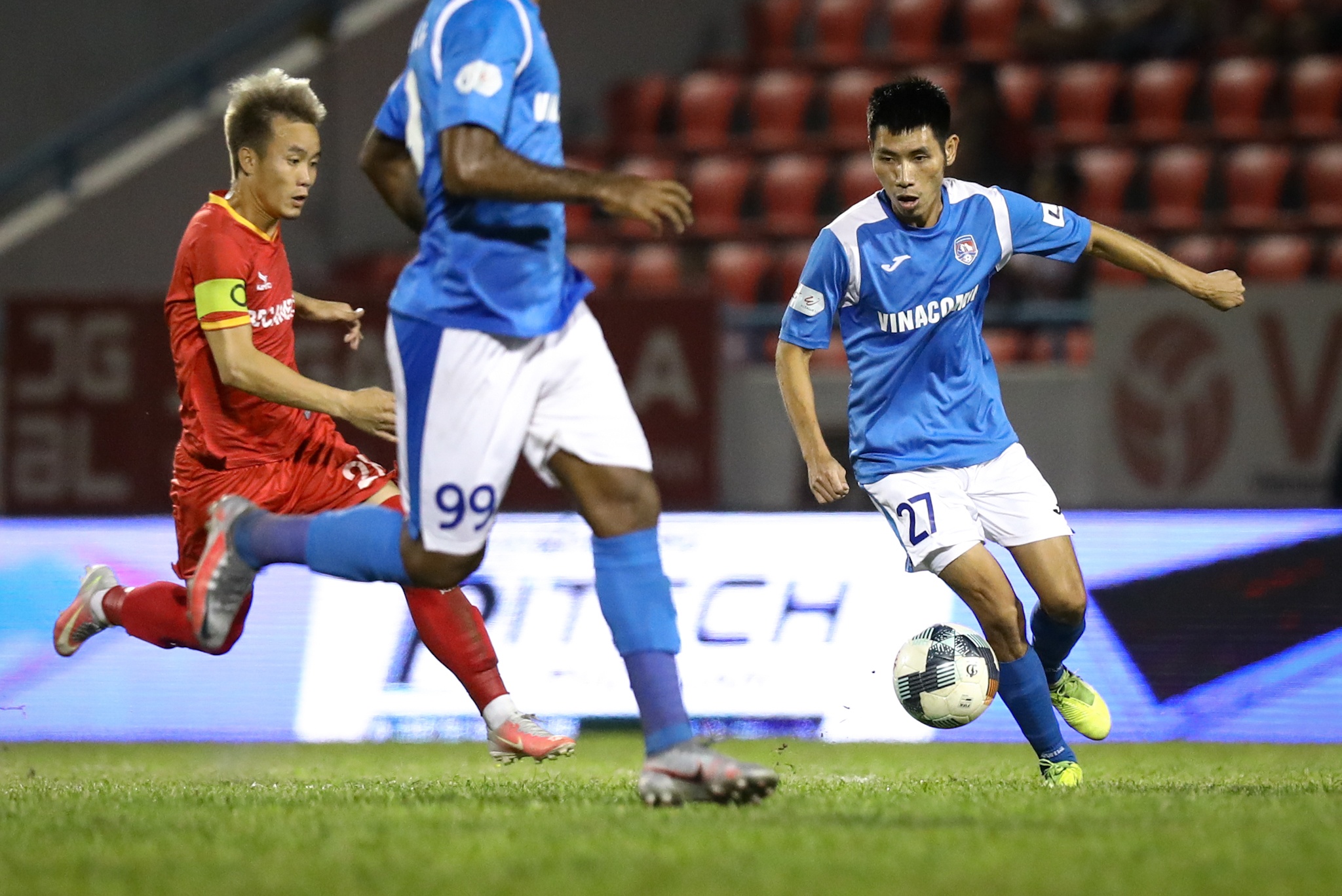 Dat set V.League anh 2