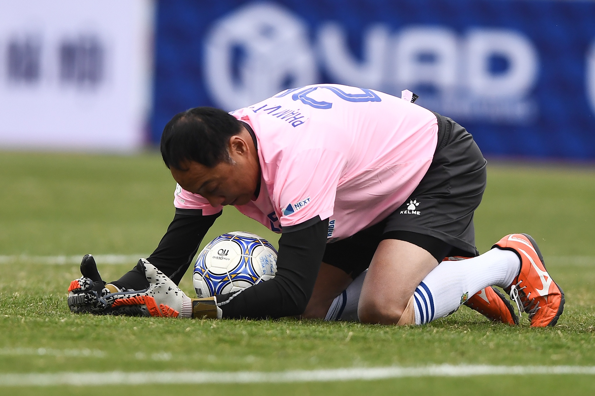 The he vang AFF Cup 1998 anh 16