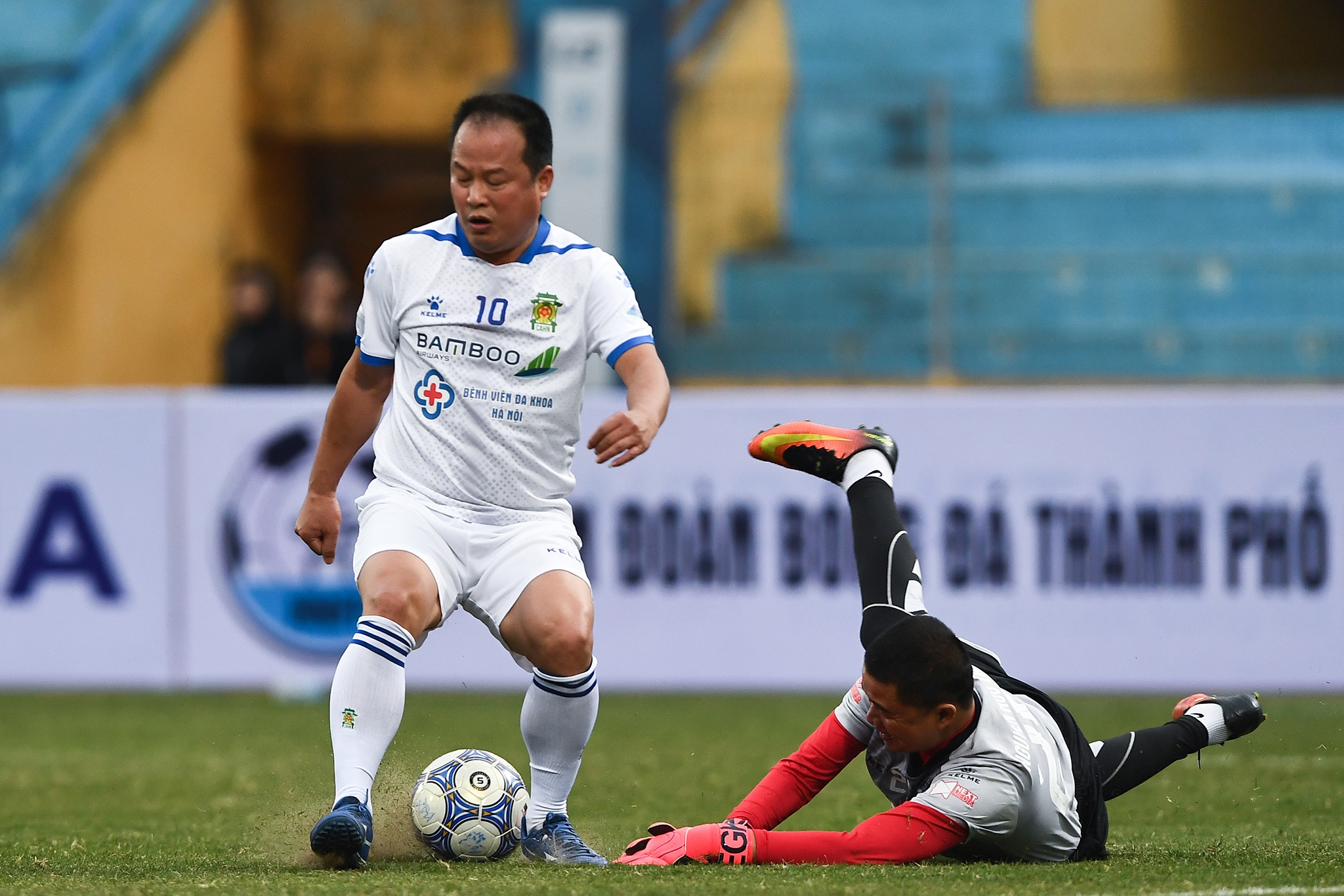 The he vang AFF Cup 1998 anh 11