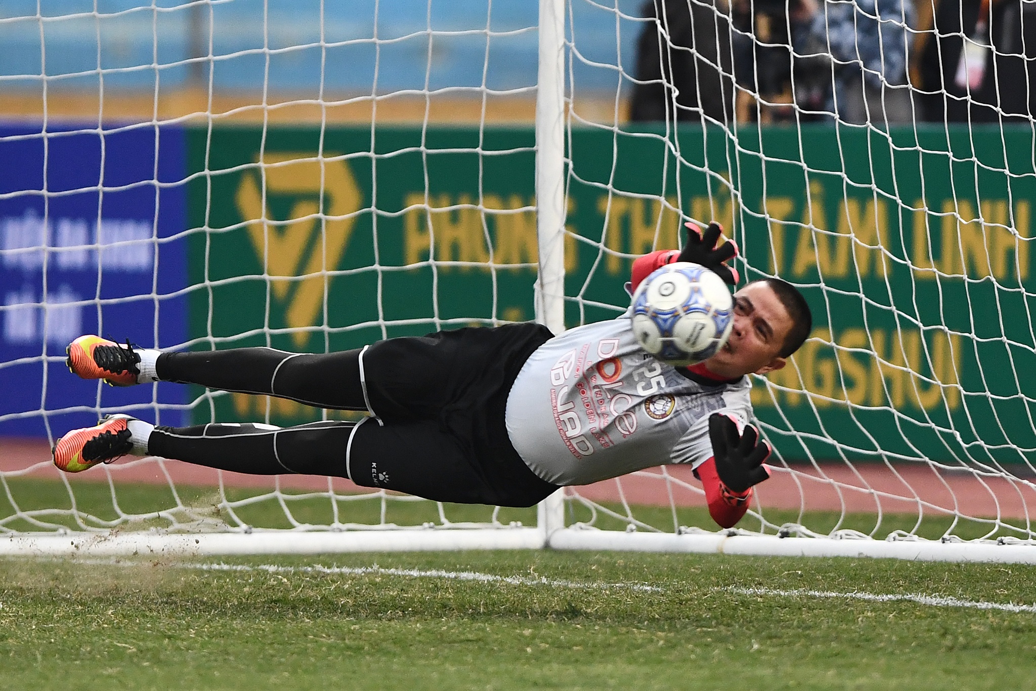 The he vang AFF Cup 1998 anh 20