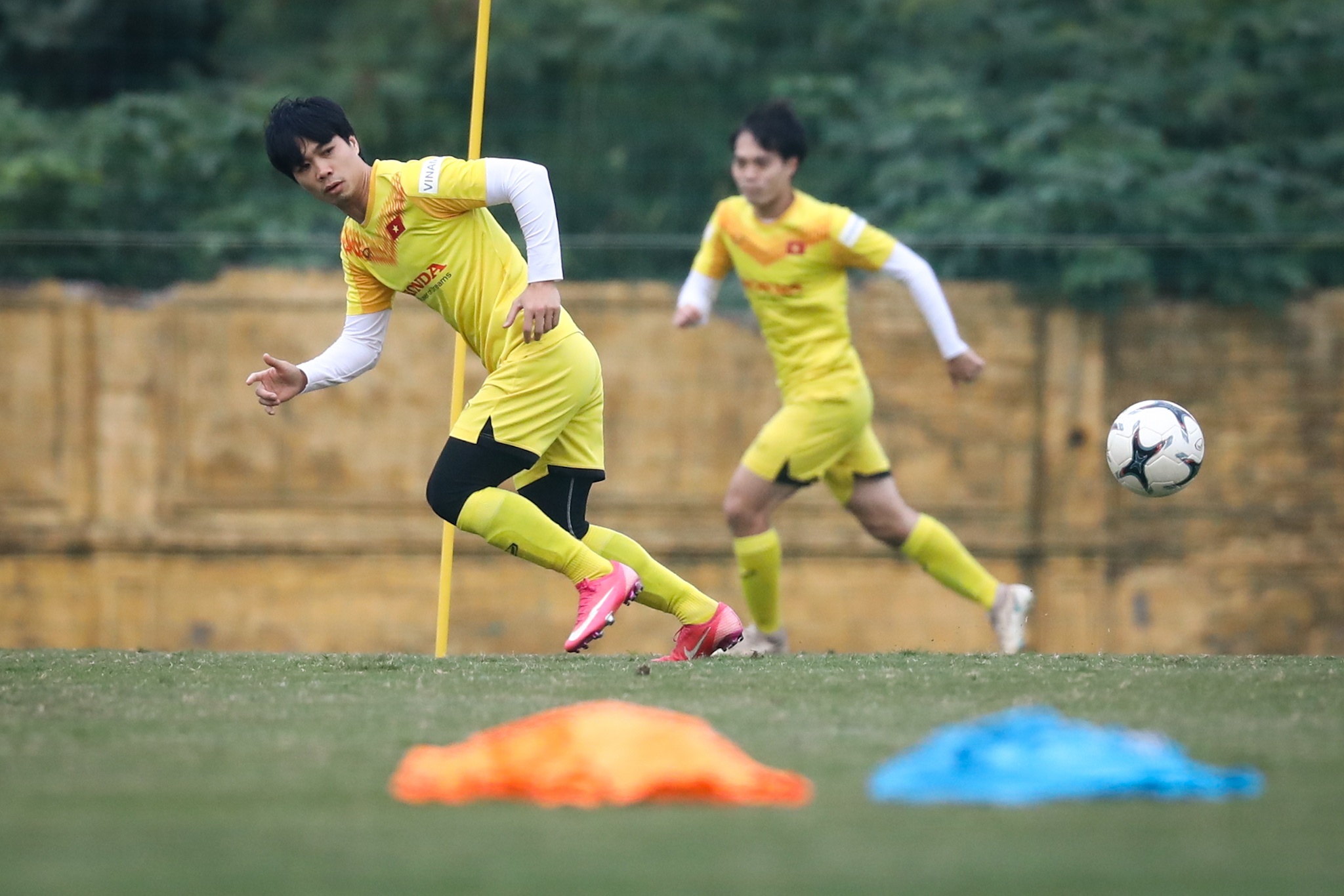 Cong Phuong Que Ngoc Hai anh 5