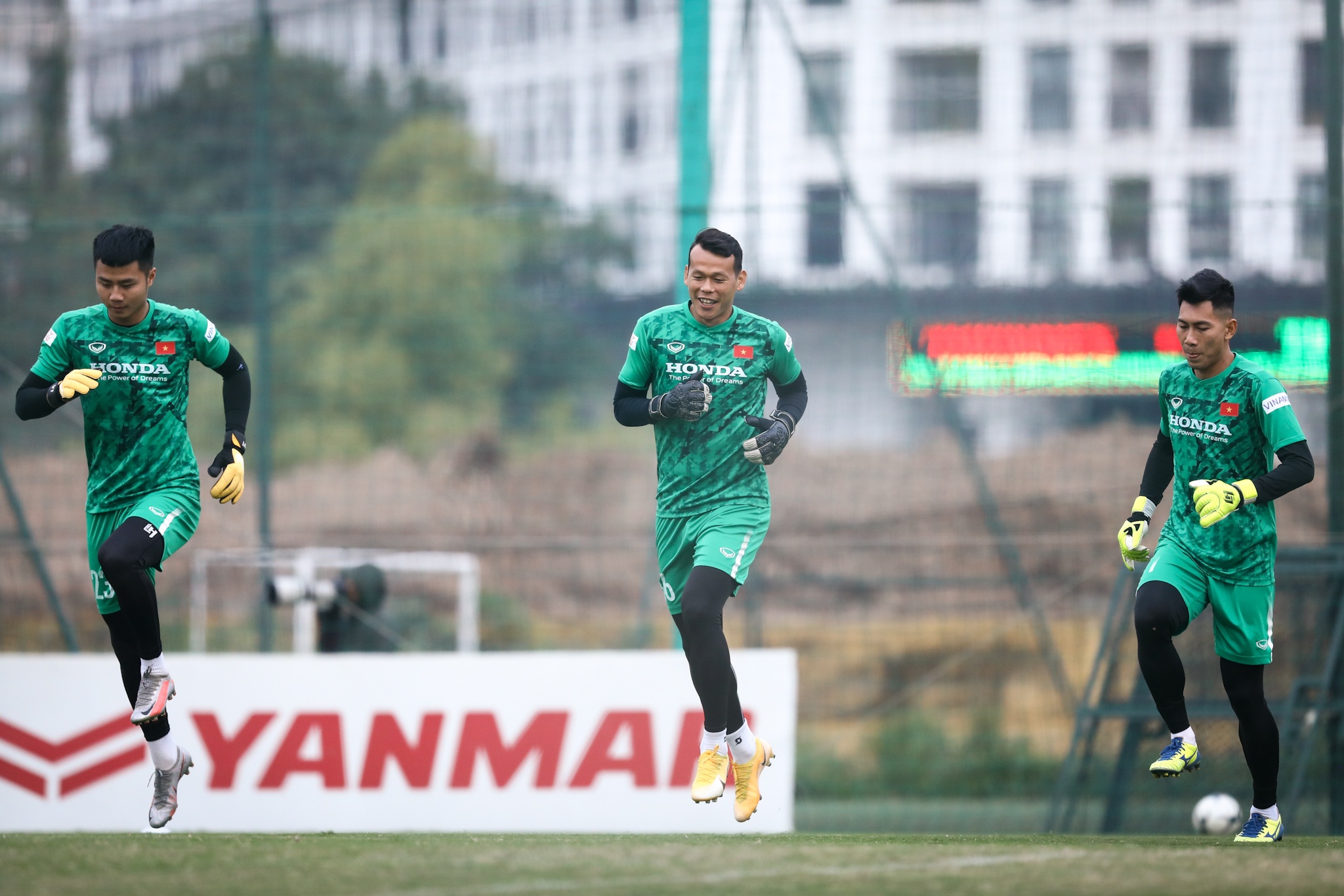 Cong Phuong Que Ngoc Hai anh 7