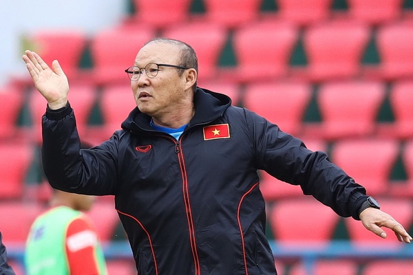 HLV Park gay gat voi U22 Viet Nam truoc ngay dau tuyen quoc gia hinh anh