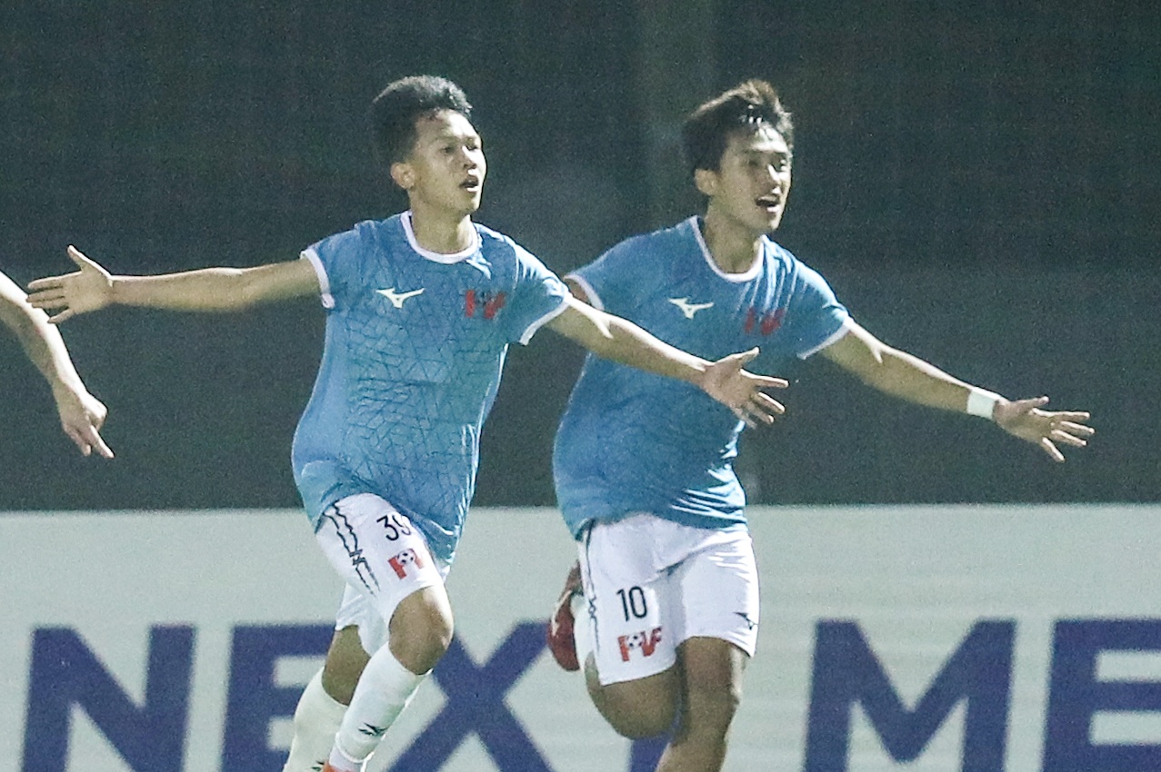 PVF vo dich 4 trong 8 giai bong da tre Viet Nam hinh anh