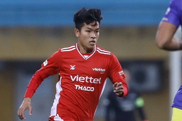 Hai HLV khen cau thu U22 Viet Nam o tran Sieu cup Quoc gia hinh anh