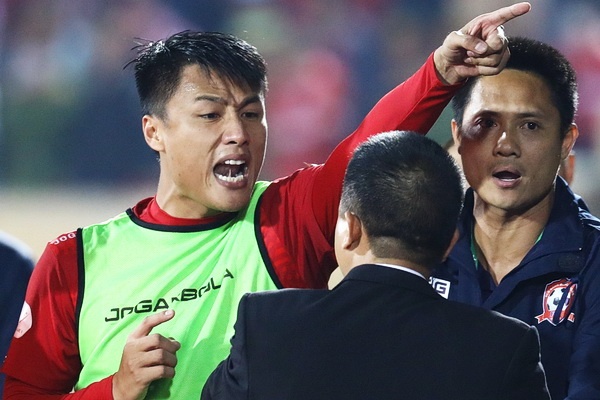 VFF san sang dua ra an phat nang o V.League 2021 hinh anh