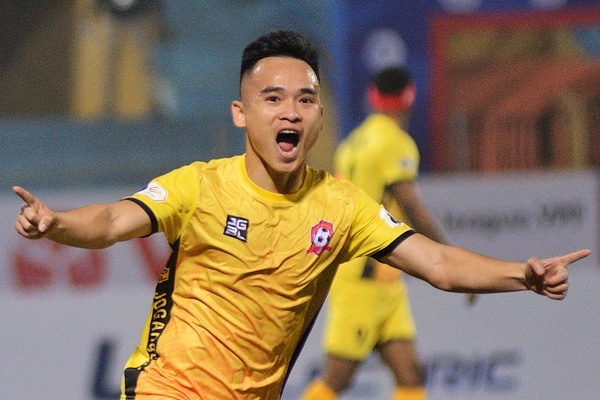 Cau thu vo danh dua Hai Phong len dinh V.League la ai? hinh anh