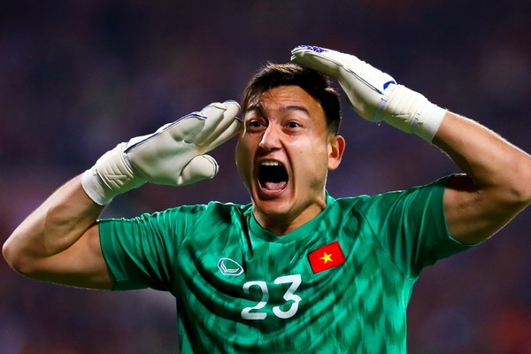 Van Lam tro lai,  Tuyen Viet Nam,  Van Lam,  Park Hang-seo,  Vong loai World Cup,  Cong Phuong,  Van Lam Tuyen Viet Nam anh 1