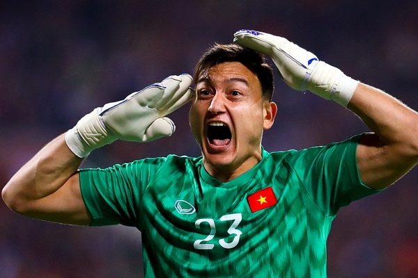 Van Lam: 'De nghi tu chau Au hap dan nhung toi hieu suc minh' hinh anh