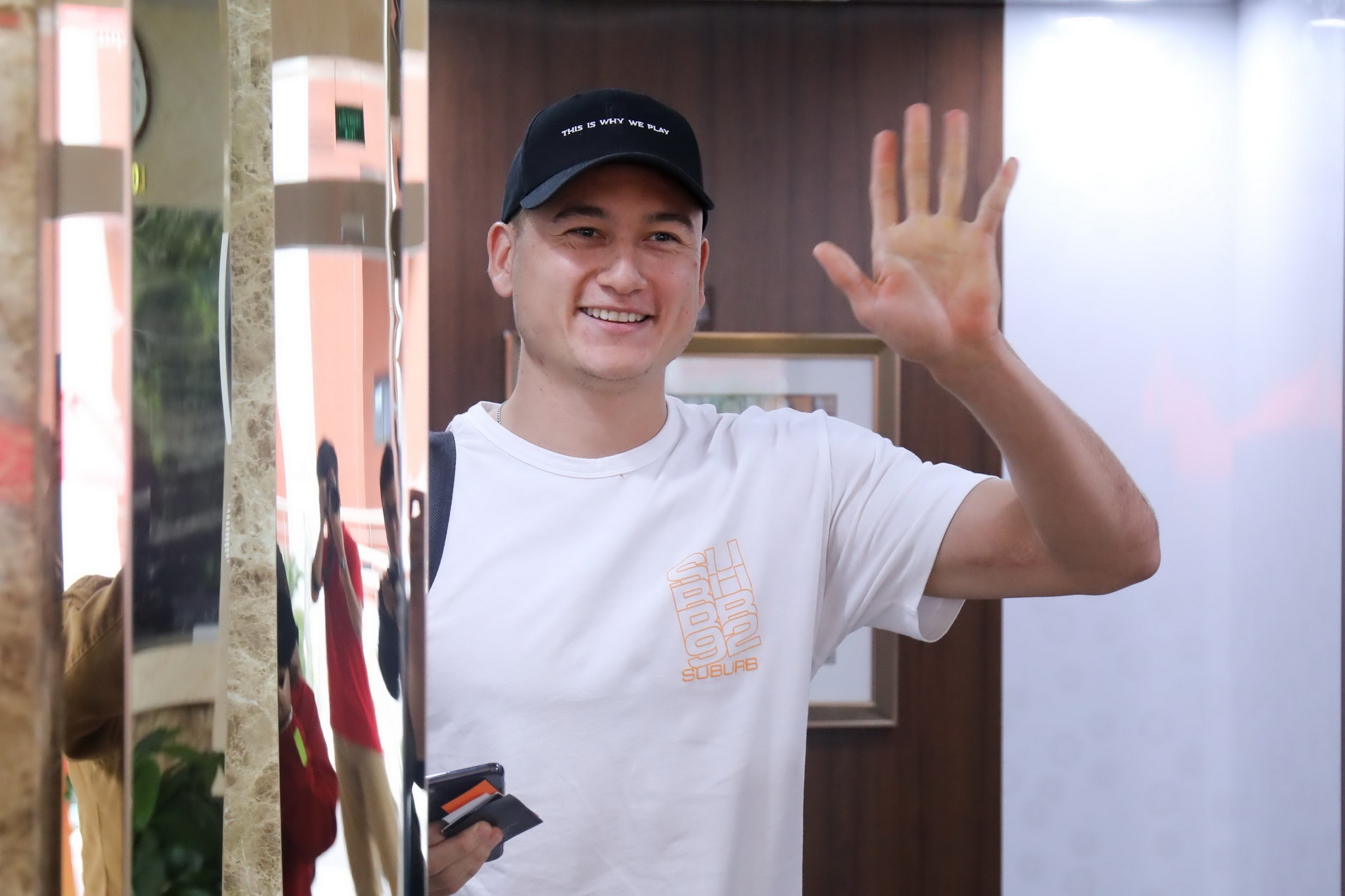 Van Lam Cerezo Osaka anh 1