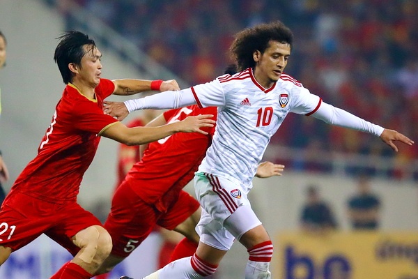 UAE xin dang cai bang dau co tuyen Viet Nam hinh anh