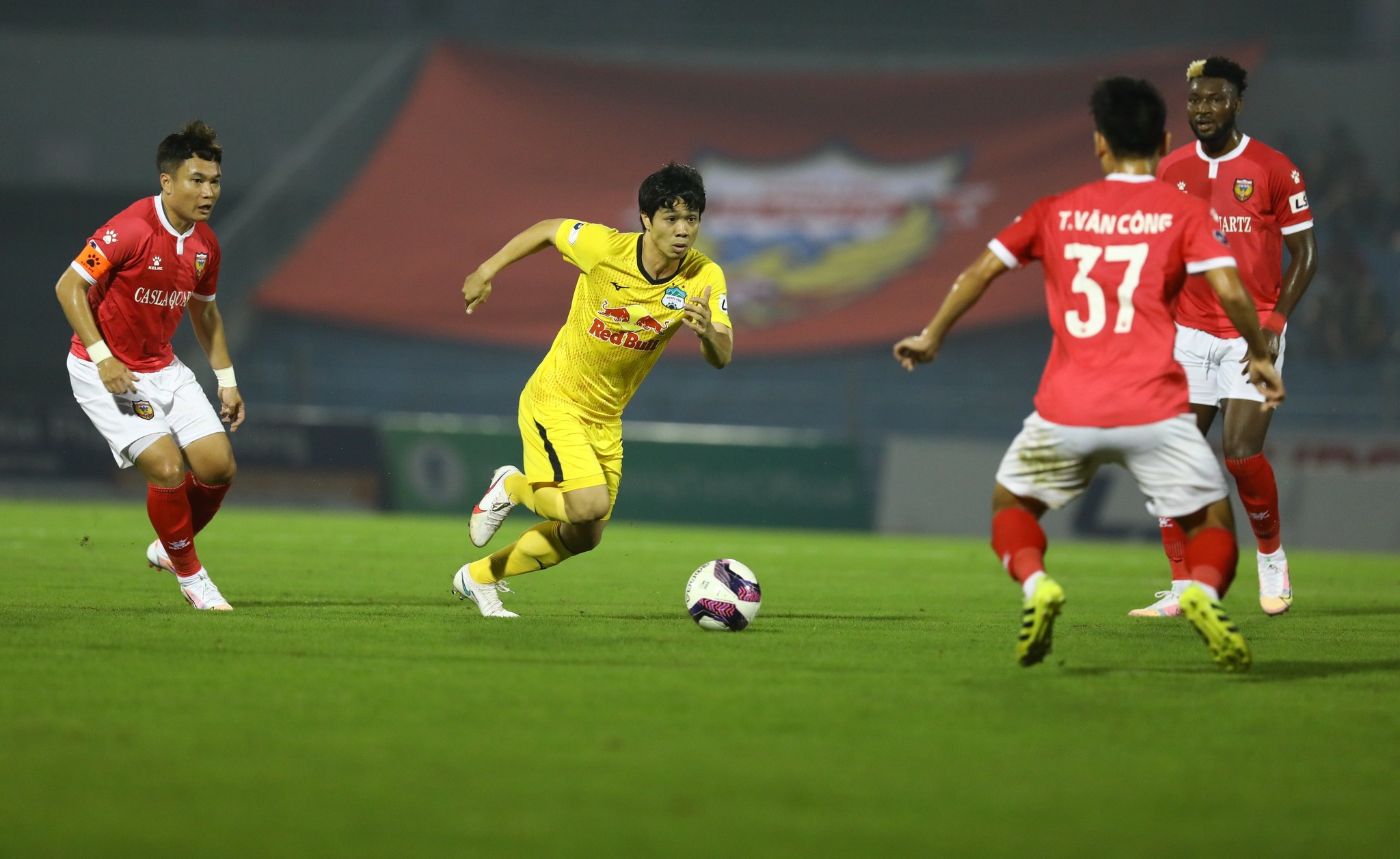 Cong Phuong Kiatisuk anh 1