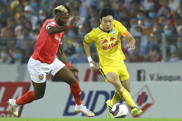 HLV Minh Duc: 'Thieu tap trung mot chut la thua HAGL ngay' hinh anh