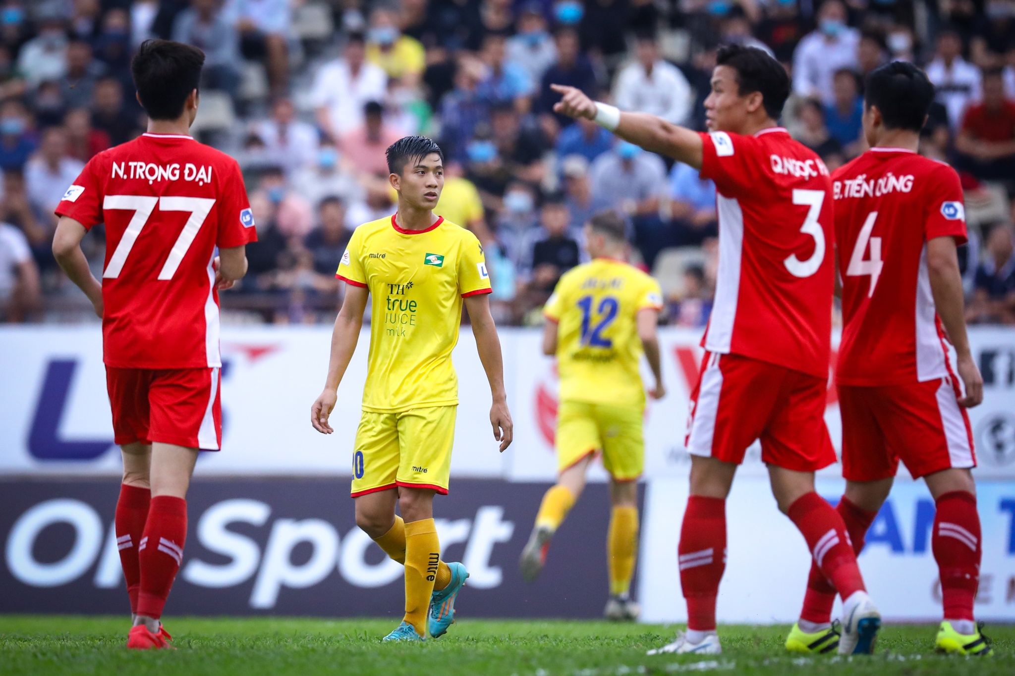 Phan Van Duc Bui Tien Dung anh 1