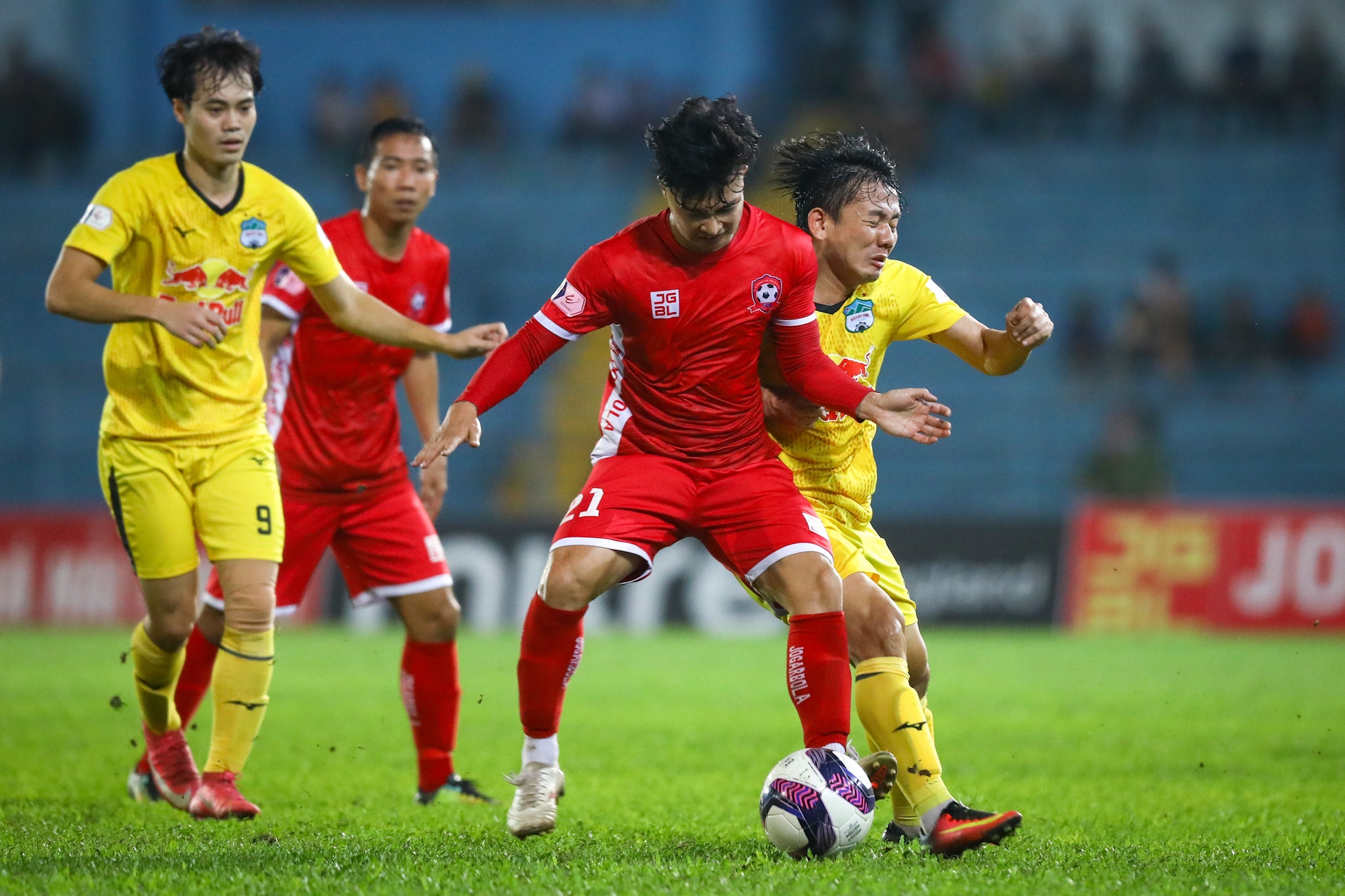 Martin Lo HAGL anh 3